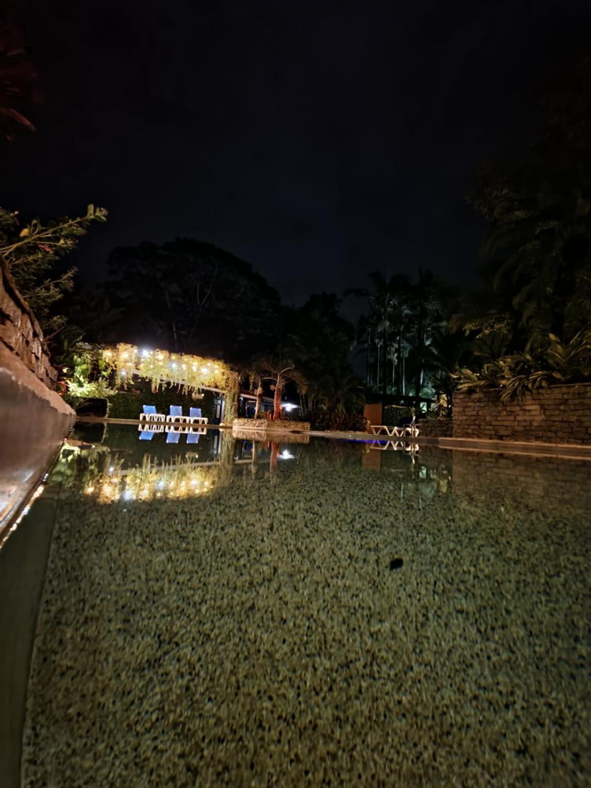 Diuwak Hotel Dominical Exterior photo
